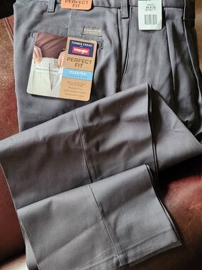 Wrangler Men’s Pleated Relaxed Fit Dress Pants - Charcoal Gray 34x32
